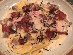 -ROAST coffee & eatery