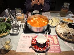 -尚尚仙·酸汤猪手·猪肚鸡火锅(华联万柳购物中心店)