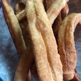 油条 准备材料： 面粉 酵母 温水 鸡蛋 油 