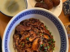 -沪西老弄堂面馆(定西路店)