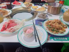 涮烫原切牛肉火锅-亚马逊海鲜自助(万象汇店)