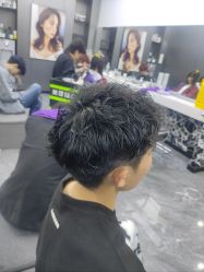 -米可造型烫发染发
