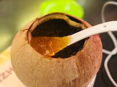 泰式椰皇炖乌鸡汤-陈鹏鹏潮汕菜(宝安机场T3航站楼店)