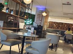 大堂-必胜客(大润发店)