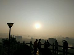 -雀儿山公园