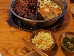 -岗上渣渣老火锅(两路口店)