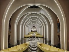 -涨巢·潮玩水疗局