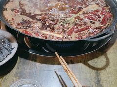 -黄潇洒老火锅(九眼桥宏济巷店)