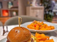 -潮一不贰·法式甜品·生日蛋糕·西式简餐(外滩店)