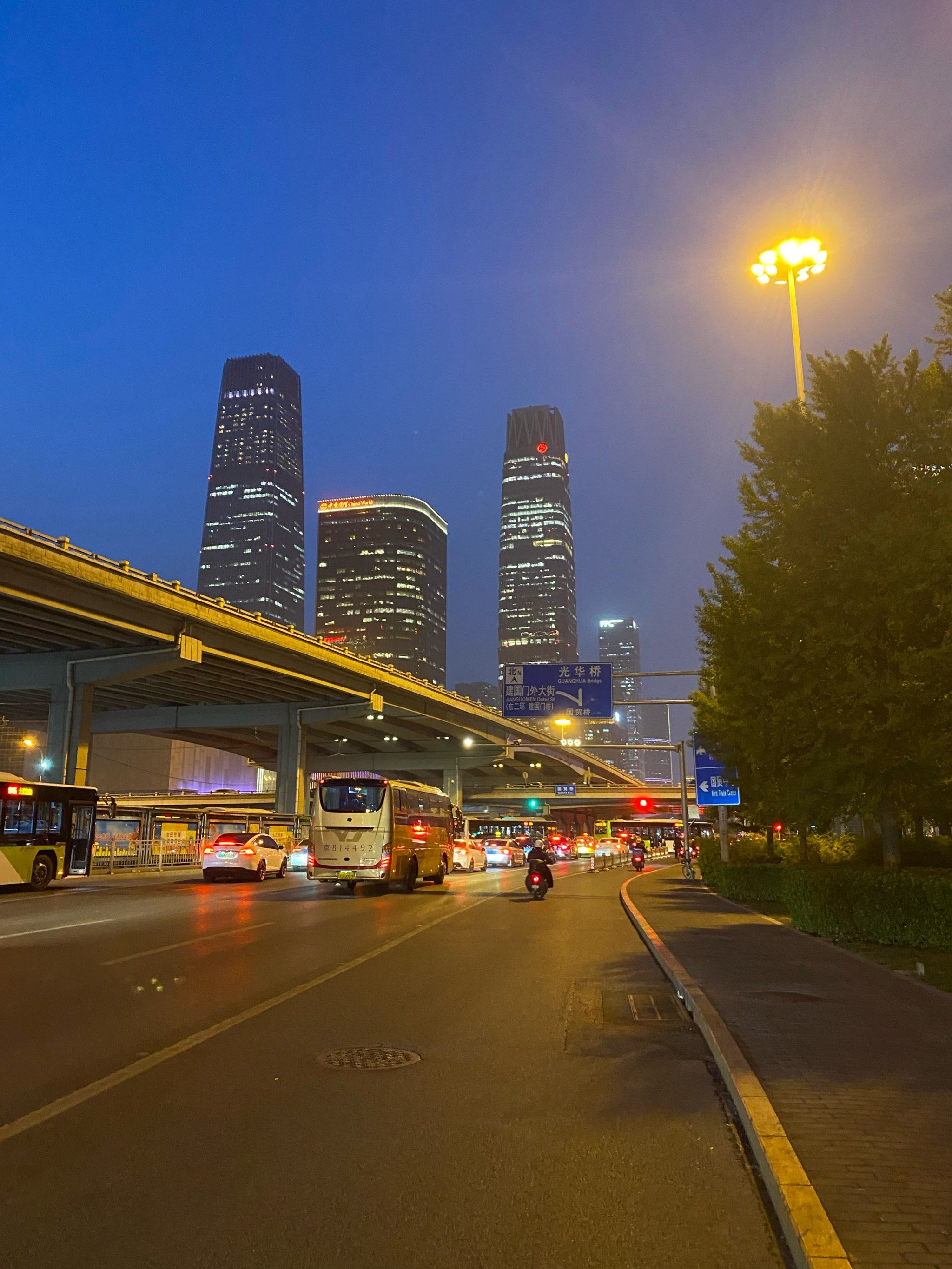小狮子带你游京城 | 温柔治愈的国贸夜景