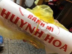 -Bánh Mì Huynh Hoa