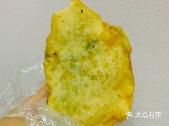 这位阿姨的韭菜饼真的是太真实了