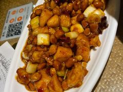 宫保鸡丁-渝信川菜 · 川味家常菜(长安店)