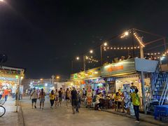 -席娜卡琳火车铁道夜市