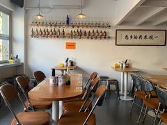 -辣叨叨·江西小炒锅气米粉(南京西路店)