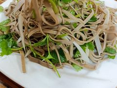 -溢心园香河肉饼总店