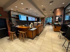 -星巴克(上海虹桥新天地二店)