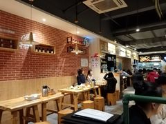 大堂-木屋烧烤(岗顶二店)