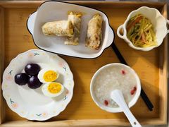 -爱的果实月嫂育婴师(世纪东方店)