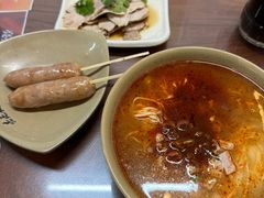 -亮亮面馆(经六路店)