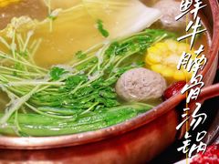 招牌牛腩骨汤锅-牛村来人潮汕牛肉火锅(西单店)