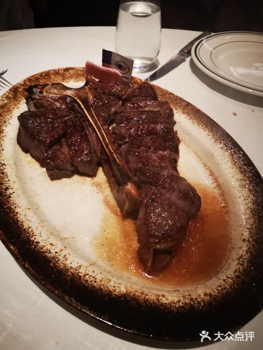 Wolfgang’s Steakhouse 沃夫冈牛排馆(上海白玉兰广场店)招牌大里脊双人份图片