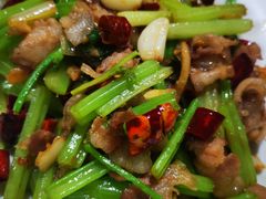 芹菜炒肉-威海渔村(静安旗舰店)