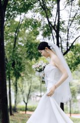 -Lady  Jane高端婚纱礼服馆