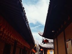 -龙华寺