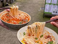 -粉八·云南米线·建水烧烤(常熟路店)