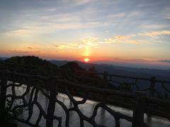 -齐岳山