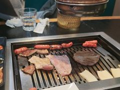 -臻牛烤肉