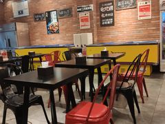 等位区-老啪叽串炒饭(铁百店)