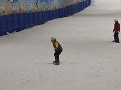 -乔波室内滑雪场