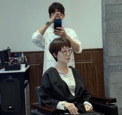 -FRIDAY星期五专业美发沙龙