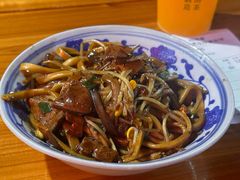 -珠宝街老左杂酱面馆