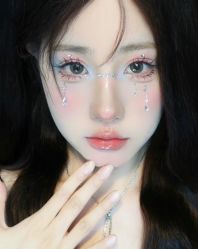 -明天见·化妆造型工作室