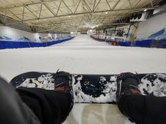 -乔波室内滑雪场