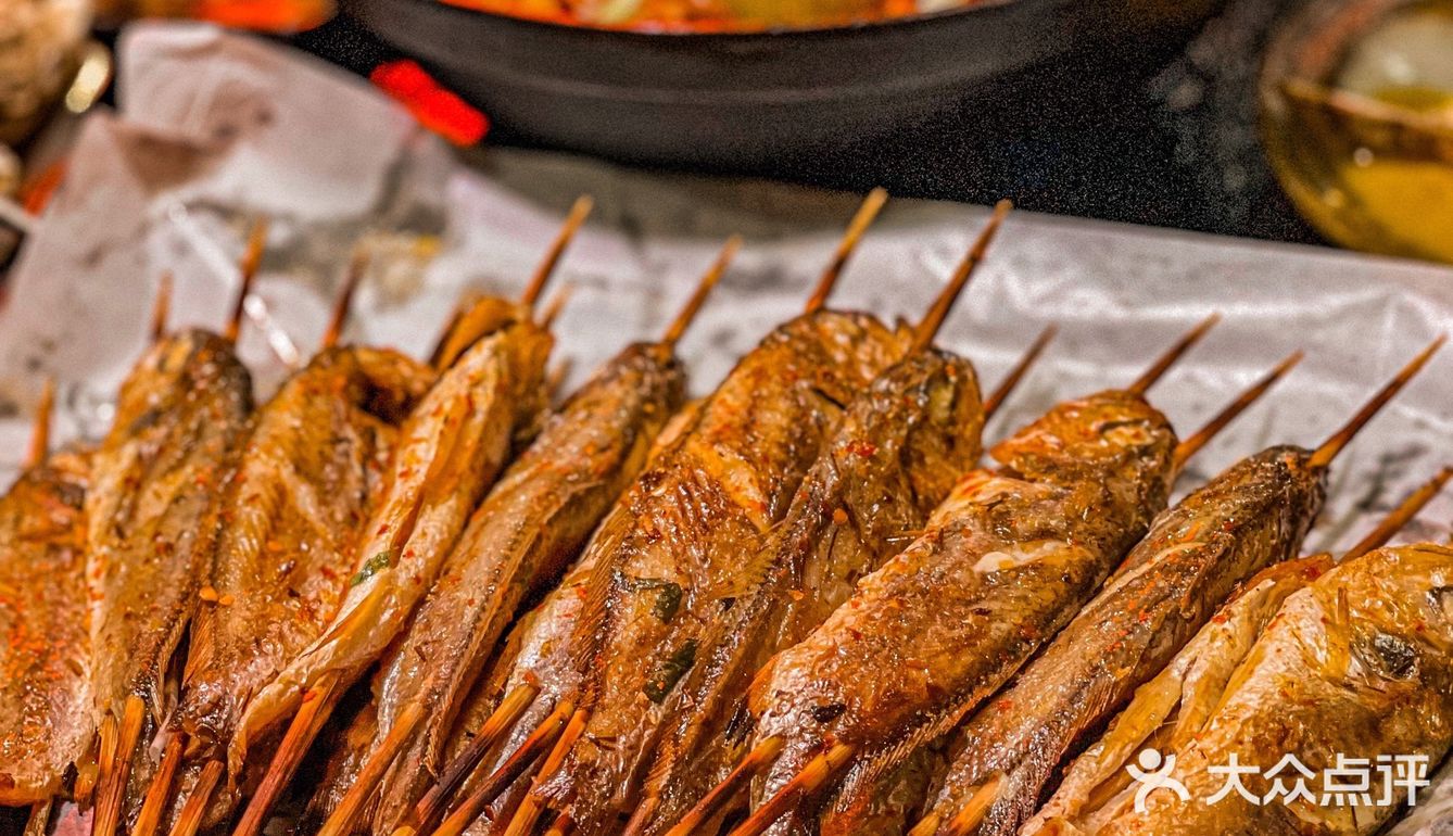 上海美食｜撸串经常撸，撸鱼试过吗？炭秘小黄鱼走一个