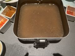 -左庭右院鲜牛肉火锅黑金店(陆家嘴中心店)