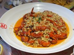 -肥肥虾庄·金牌油焖大虾(汉街SKP店)