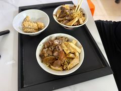 -松树干拌面店