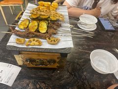 -郑贵初烧烤·烤凤爪的发明者(王家湾店)