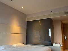 -上海虹桥西郊假日酒店