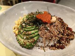 轻炙烟熏三文鱼牛油果饭-米仓食堂(皇庭广场店)