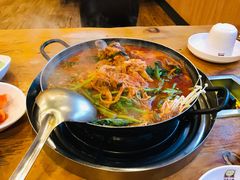 -喇喇排骨火锅·传统韩式脊骨汤(望京西园总店)