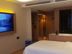 -爱舍海岸酒店(香港中路五四广场店)