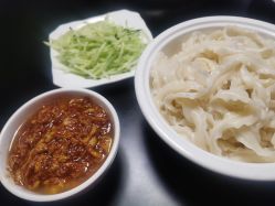 -鑫淼餐饮娱乐中心(江东街店)