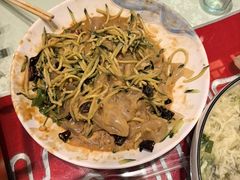 -吴记酱骨炖菜馆(西大直街店)