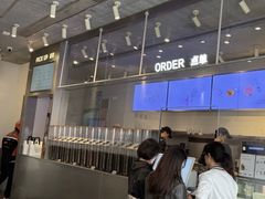 -喜茶(上海打浦桥日月光gelato lab+店)